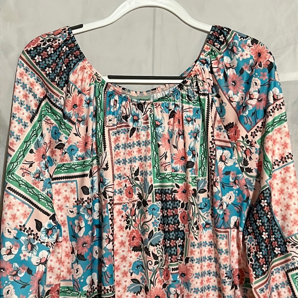 Sara Morgan Beautiful Top, Size 3X NWOT MAKE AN OFFER!!!